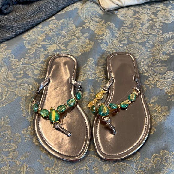 Gemstone Slippers - Picture 3 of 4